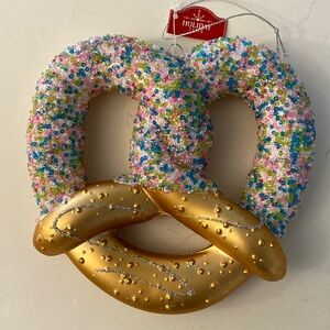 Pretzel Christmas tree Ornament NEW candy covered